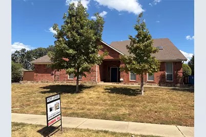 1911 Buffalo Bend Drive, Lewisville, TX 75067 - Photo 2