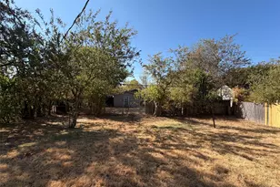 8021 Tumbleweed Trail, White Settlement, TX 76108 - Photo 18