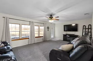 305 Cheyenne Dr, Runaway Bay, TX 76426 - Photo 22