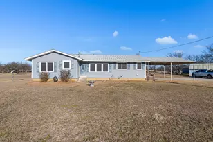 305 Cheyenne Dr, Runaway Bay, TX 76426 - Photo 1