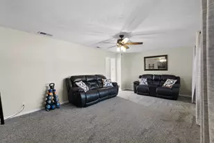 305 Cheyenne Dr, Runaway Bay, TX 76426 - Photo 20