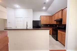 605 Crystal Falls Dr, McKinney, TX 75071 - Photo 2