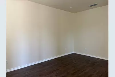 802 E 21st, Cisco, TX 76437 - Photo 6