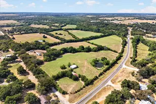 913 Co Rd 4232, Bonham, TX 75418 - Photo 1