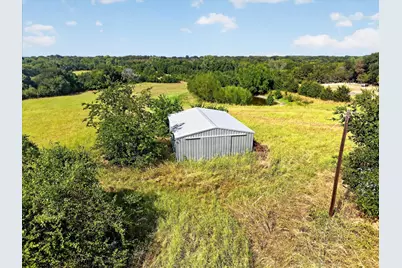 913 County Road 4232, Bonham, TX 75418 - Photo 32