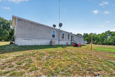 913 County Road 4232, Bonham, TX 75418 - Photo 26