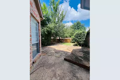 8648 Mill Creek Road, Irving, TX 75063 - Photo 14