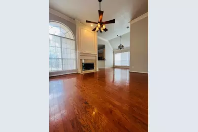 8648 Mill Creek Road, Irving, TX 75063 - Photo 8