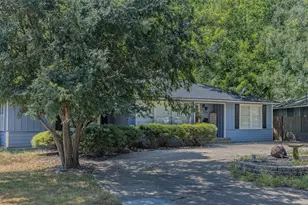 620 Denton Dr, Sherman, TX 75092 - Photo 4