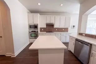 1803 High Meadow St, Glenn Heights, TX 75154 - Photo 2