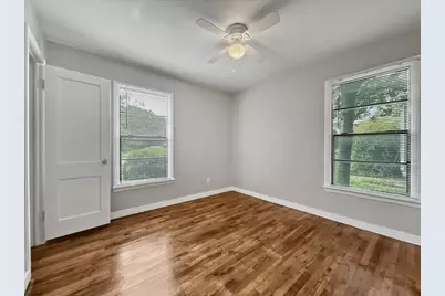 4929 Donnelly Avenue, Fort Worth, TX 76107 - Photo 10
