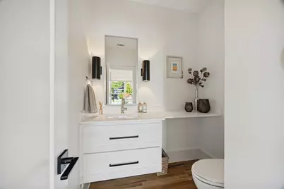 8600 Forest Hills Boulevard, Dallas, TX 75218 - Photo 20
