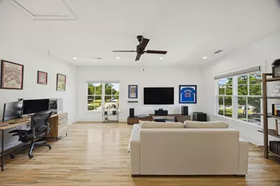 8600 Forest Hills Boulevard, Dallas, TX 75218 - Photo 12