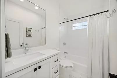 8600 Forest Hills Boulevard, Dallas, TX 75218 - Photo 22
