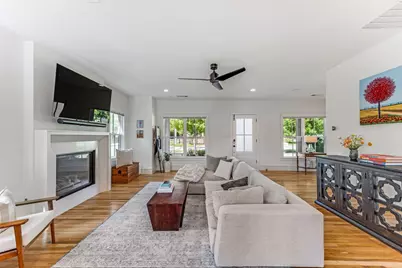 8600 Forest Hills Boulevard, Dallas, TX 75218 - Photo 6