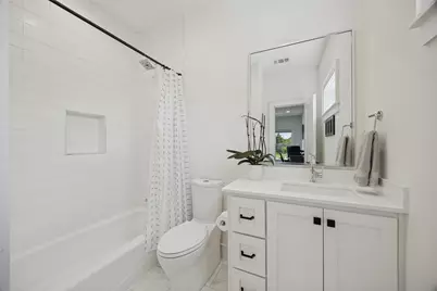 8600 Forest Hills Boulevard, Dallas, TX 75218 - Photo 14