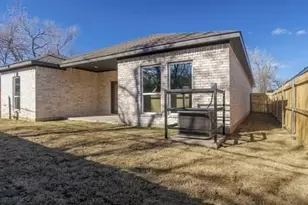 1336 E Fogg St, Fort Worth, TX 76115 - Photo 10