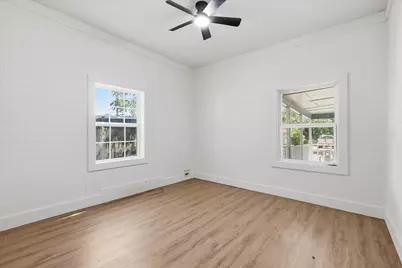 417 E Hughes Street, Collinsville, TX 76233 - Photo 20