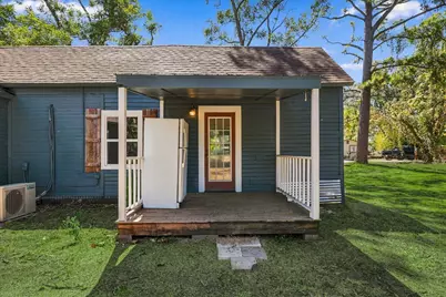 417 E Hughes Street, Collinsville, TX 76233 - Photo 26