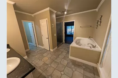 1940 Cedar Ridge Drive, Lewisville, TX 75067 - Photo 18