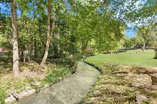 902 Glen Meadow Ct, Garland, TX 75044 - Photo 1