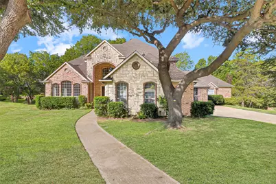 902 Glen Meadow Court, Garland, TX 75044 - Photo 2