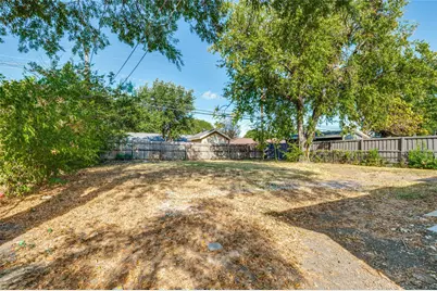 1617 Avenue A, Grand Prairie, TX 75051 - Photo 22