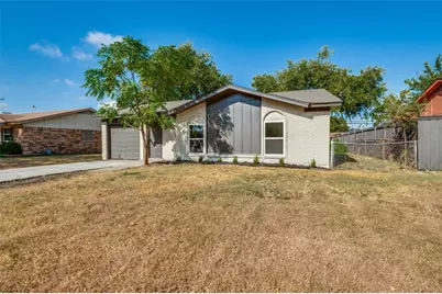 1617 Avenue A, Grand Prairie, TX 75051 - Photo 4