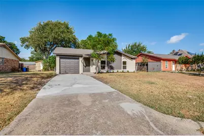 1617 Avenue A, Grand Prairie, TX 75051 - Photo 2