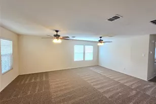 8108 Stowe Springs Ln, Arlington, TX 76002 - Photo 4