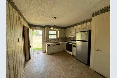 741 Calvert Street, Sulphur Springs, TX 75482 - Photo 4