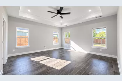302 W Pine Street, Whitewright, TX 75491 - Photo 26