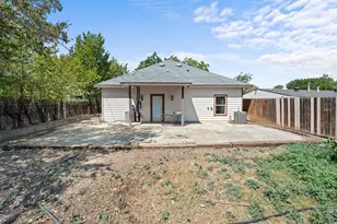 1201 S Sargent St, Fort Worth, TX 76105 - Photo 10