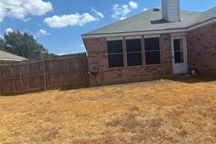 1809 Chapman Dr, Lancaster, TX 75134 - Photo 2