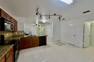 8107 Stowe Springs Ln, Arlington, TX 76002 - Photo 14