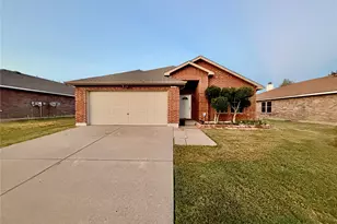 8107 Stowe Springs Ln, Arlington, TX 76002 - Photo 2