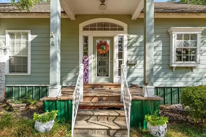 707 N Magnolia Avenue, Hubbard, TX 76648 - Photo 2