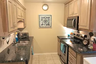4042 Ridglea Country Club Dr, Fort Worth, TX 76126 - Photo 6