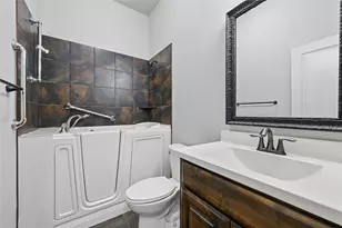 6918 Belteau Ln, Dallas, TX 75227 - Photo 16