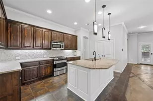 6918 Belteau Ln, Dallas, TX 75227 - Photo 4