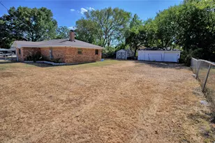 105 E Pecan St, Saint Jo, TX 76265 - Photo 28
