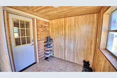 105 E Pecan Street, Saint Jo, TX 76265 - Photo 16