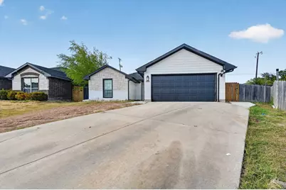 2365 Old Leonard Street, Fort Worth, TX 76119 - Photo 2