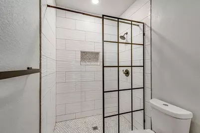 607 W Page Avenue, Dallas, TX 75208 - Photo 14