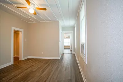 326 W Sears Street #202, Denison, TX 75020 - Photo 4