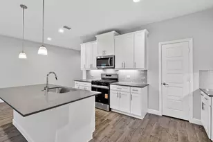 4213 Cornerstone Cir, Granbury, TX 76048 - Photo 4