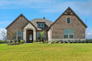 401 Indian Crk Rd, Van Alstyne, TX 75495 - Photo 1