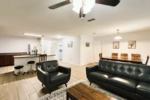 909 Penny Royal Ct, Arlington, TX 76002 - Photo 4