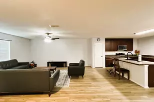 909 Penny Royal Ct, Arlington, TX 76002 - Photo 12