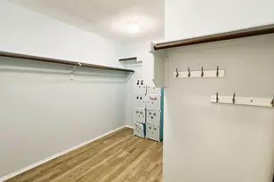909 Penny Royal Ct, Arlington, TX 76002 - Photo 16